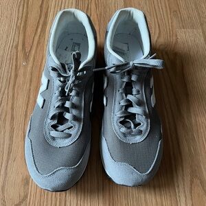 New Balance Men's Gray Sneaker w/ Cushioning Comfort Insert Size 13
